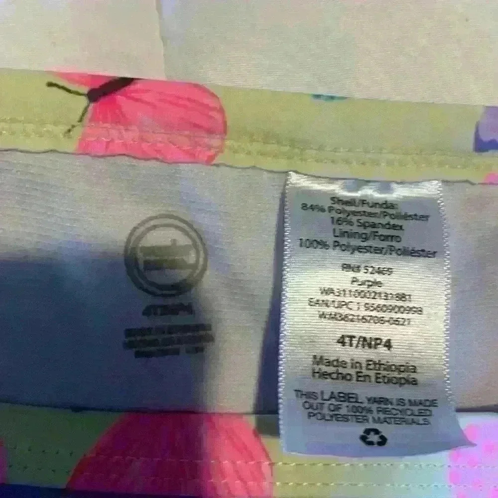Toddler swimsuit size 4 - Picture 2 of 3